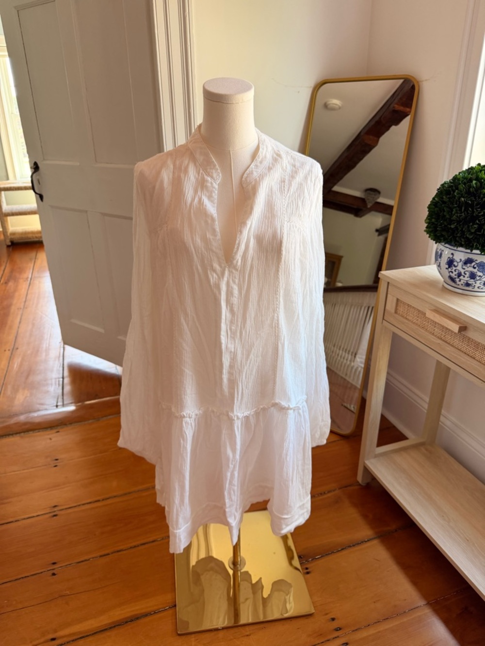 Pomander Place White Crinkled Long-Sleeve Tunic
